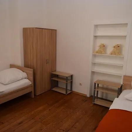 Apartment Ostendplatz *